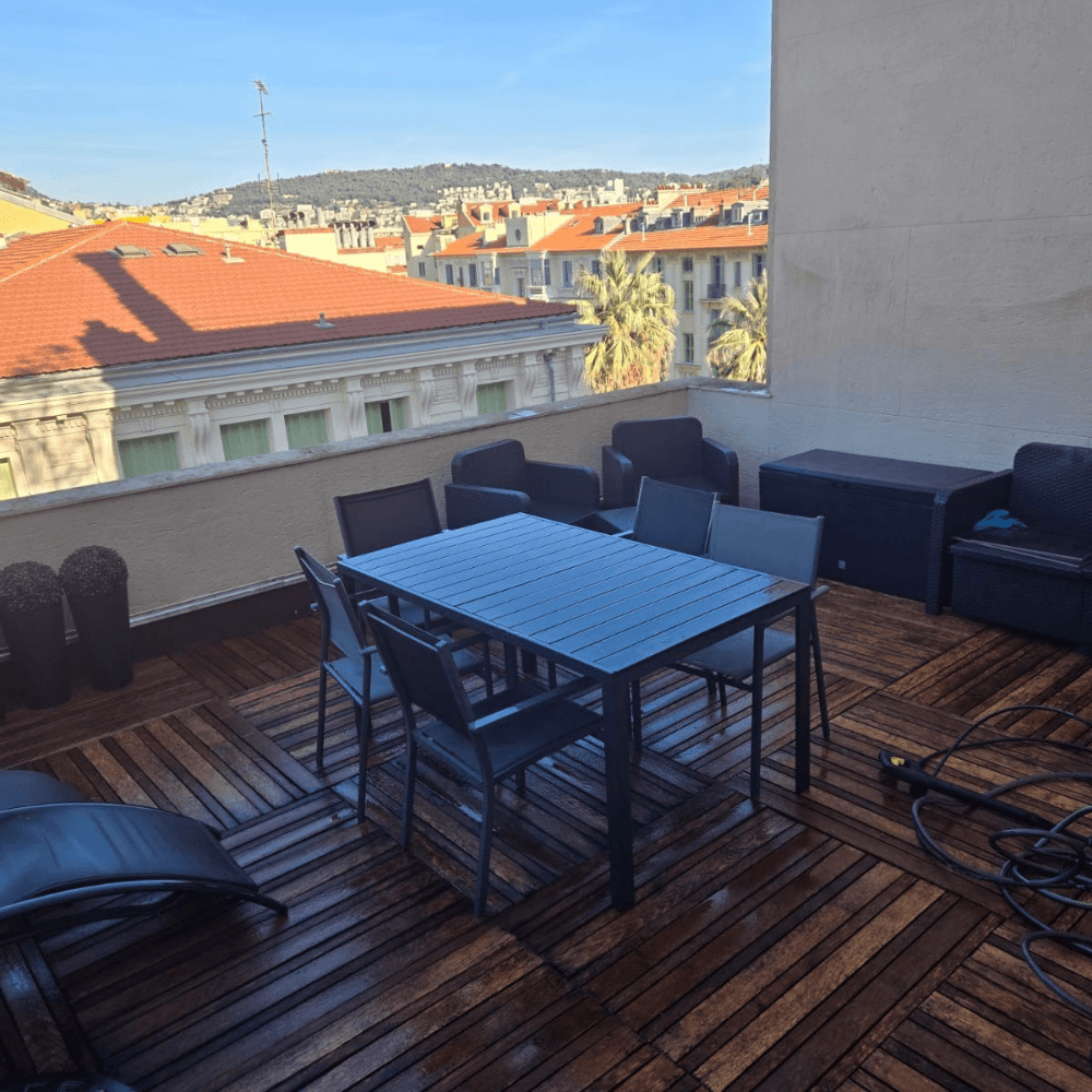 Terrasse après nettoyage professionnel
