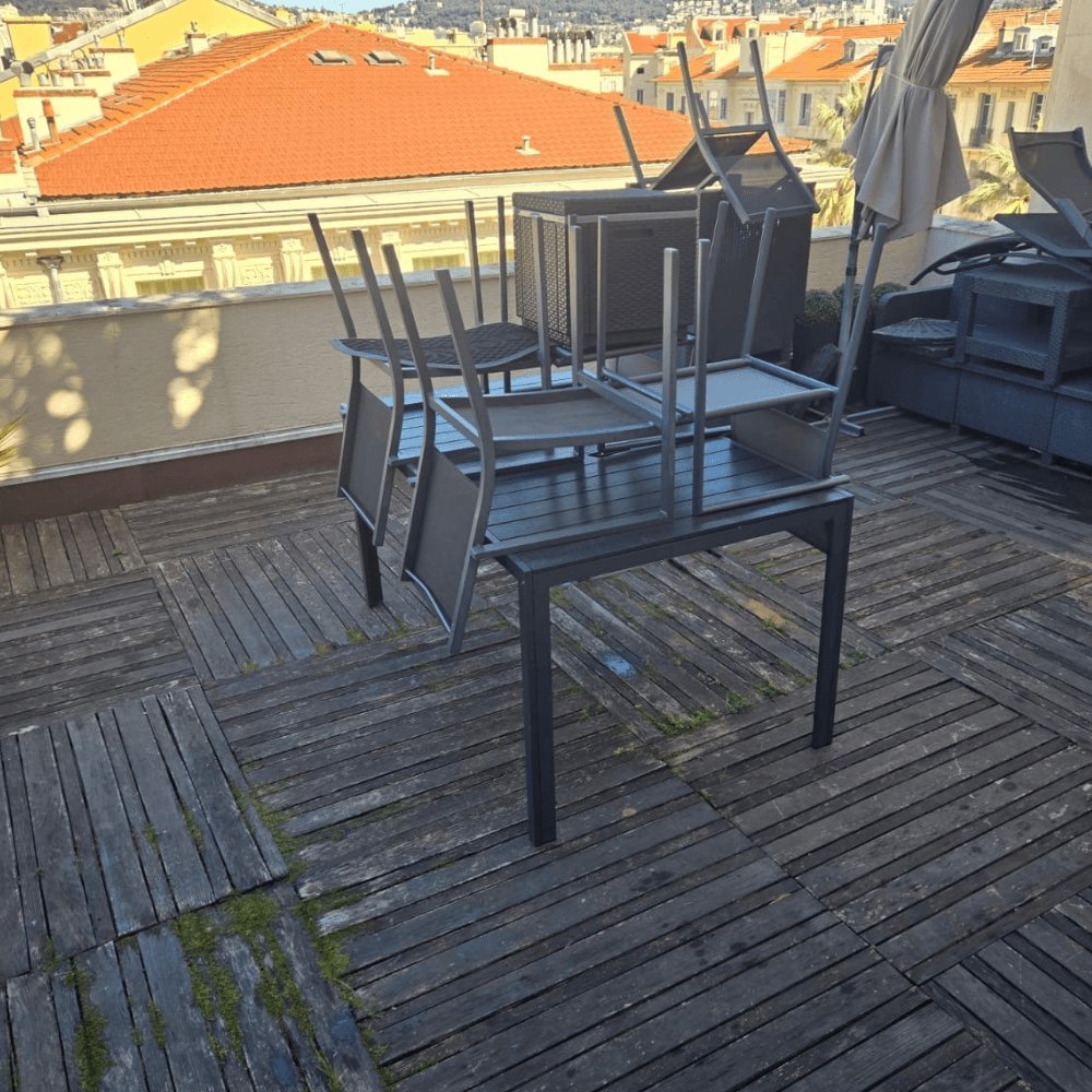 Terrasse avant nettoyage professionnel