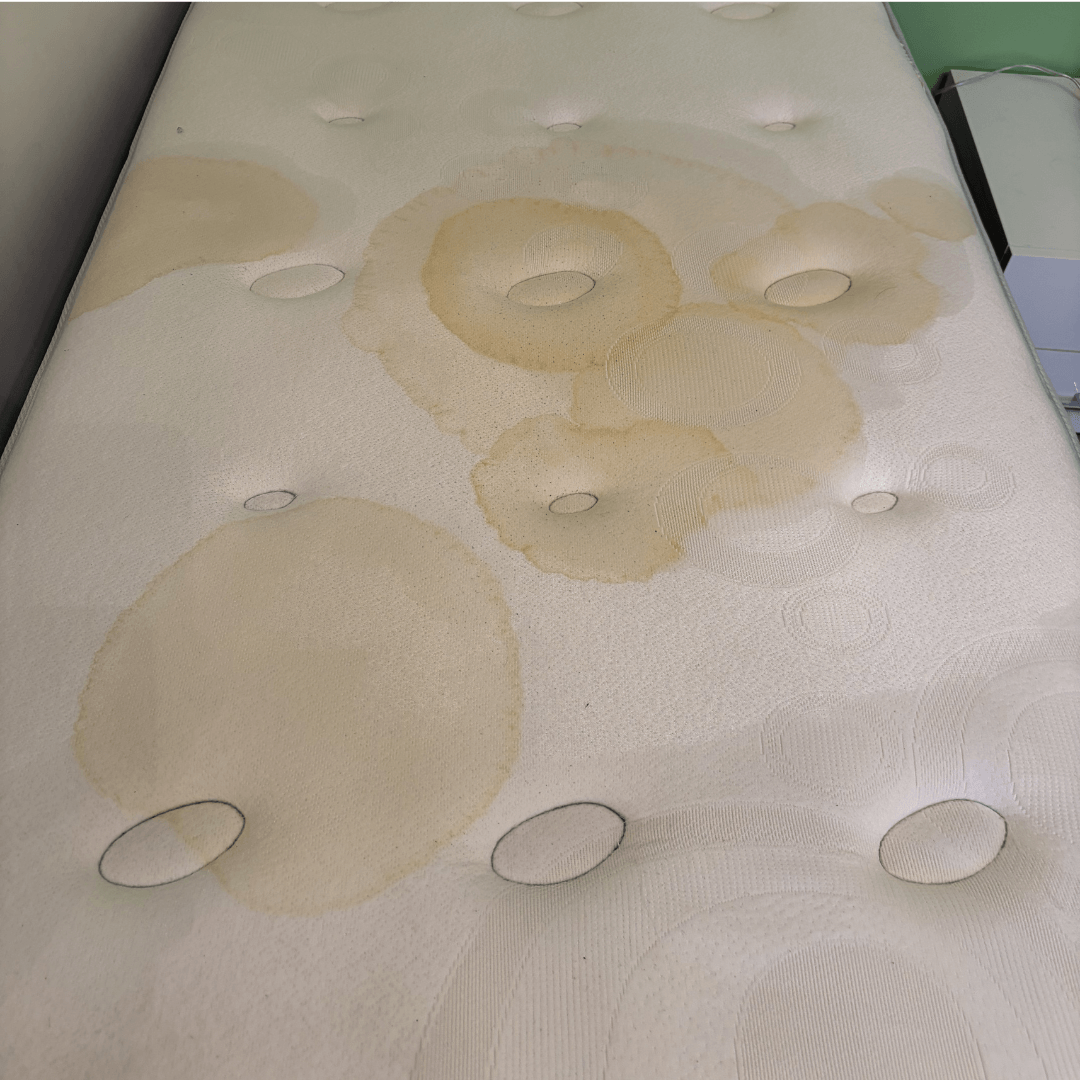 Matelas avant nettoyage